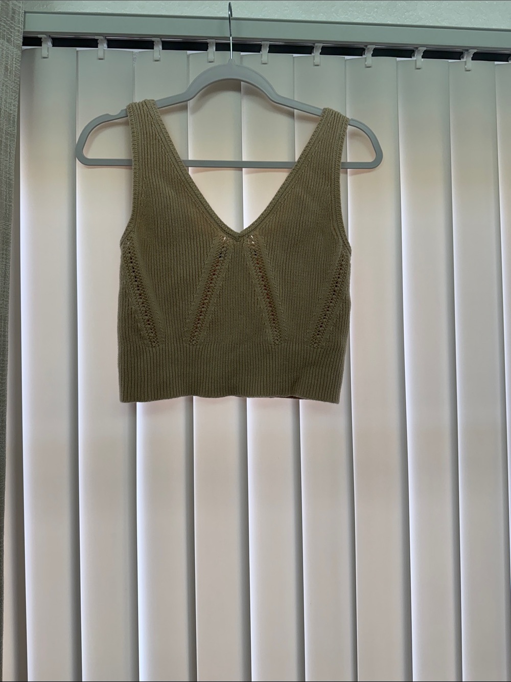 Banana Republic Olive Knit V‑Neck Crop Tank